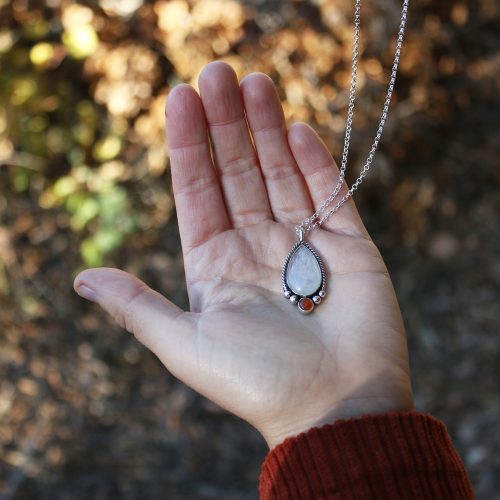 Colgante TALAMNH con CORNALINA