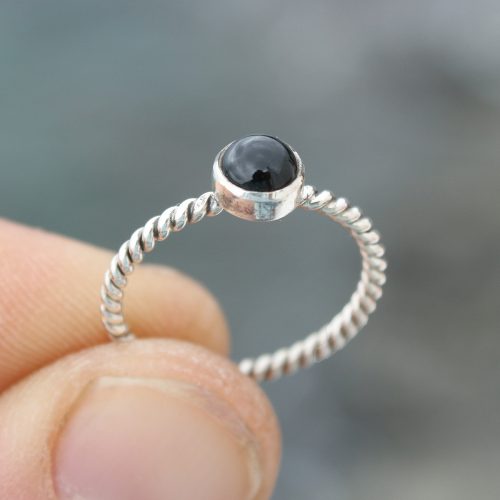 Anillo OLEA con ÓNIX