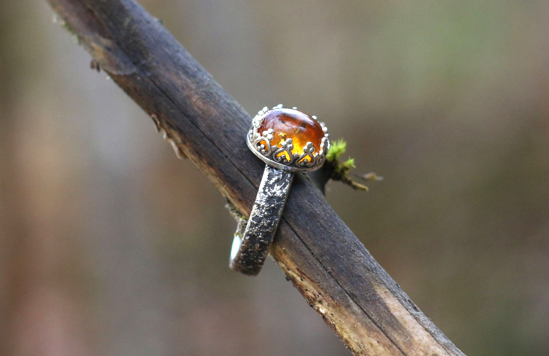 Anillo CORTEZA con AMBAR