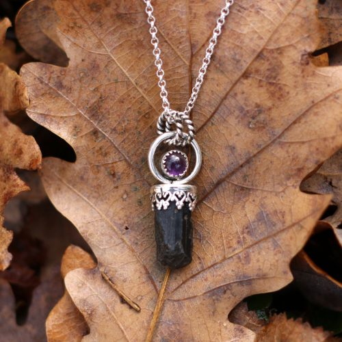 Colgante UMBRAL con AMATISTA y TURMALINA NEGRA
