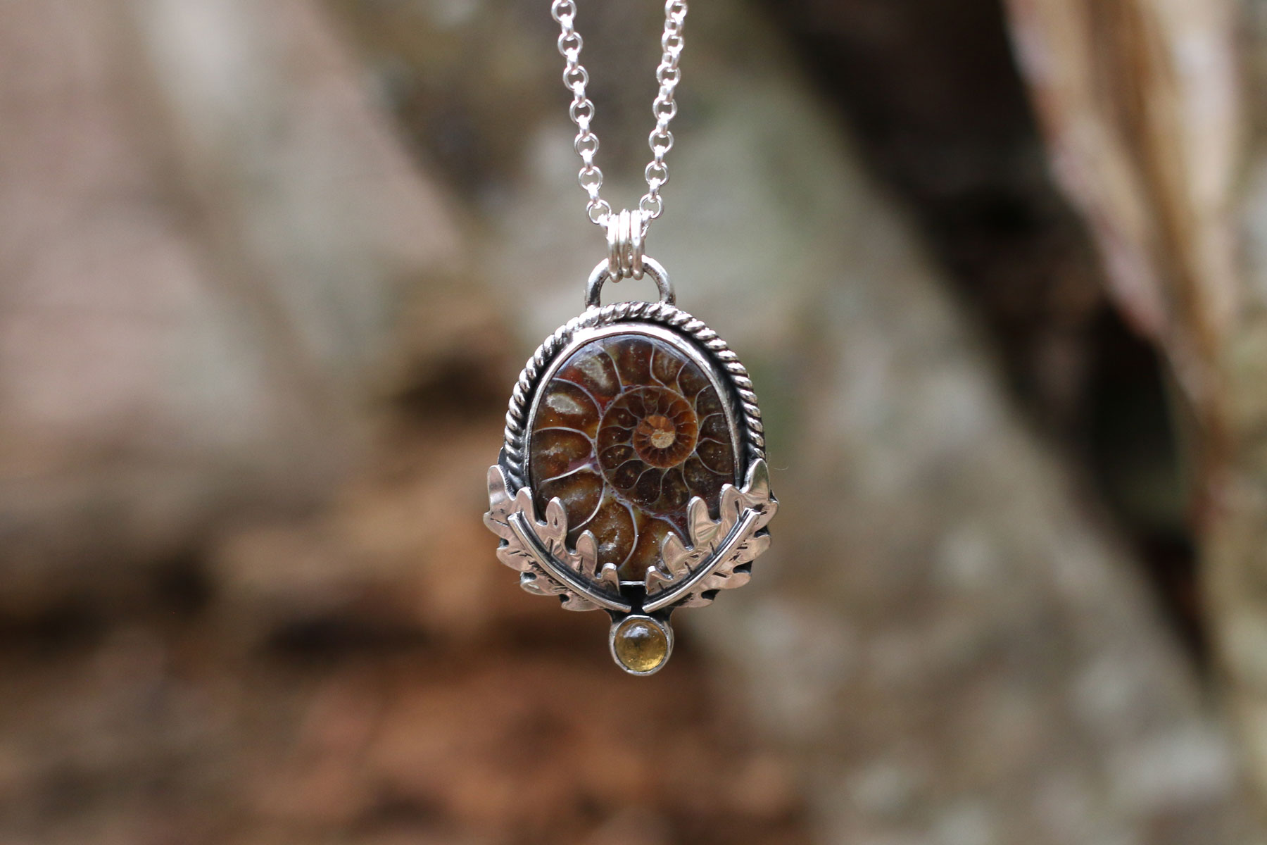 Colgante ROBLE con AMONITE y CITRINO
