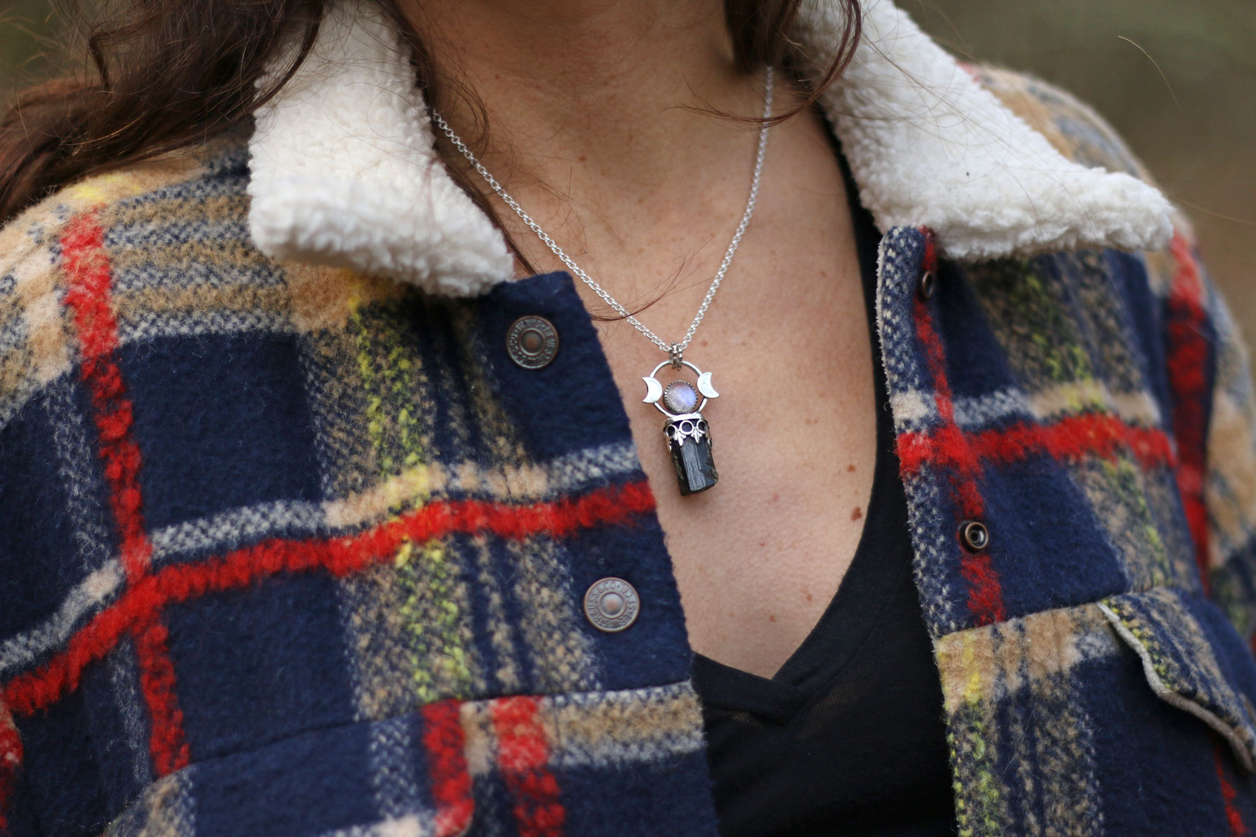 Colgante SILVESTRE con PIEDRA LUNA y TURMALINA NEGRA - Imagen 2