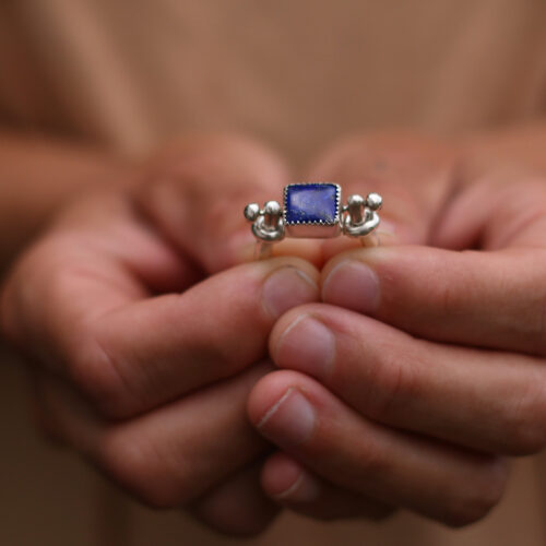 Anillo MOVIMIENTO con LARIMAR – Talla 15